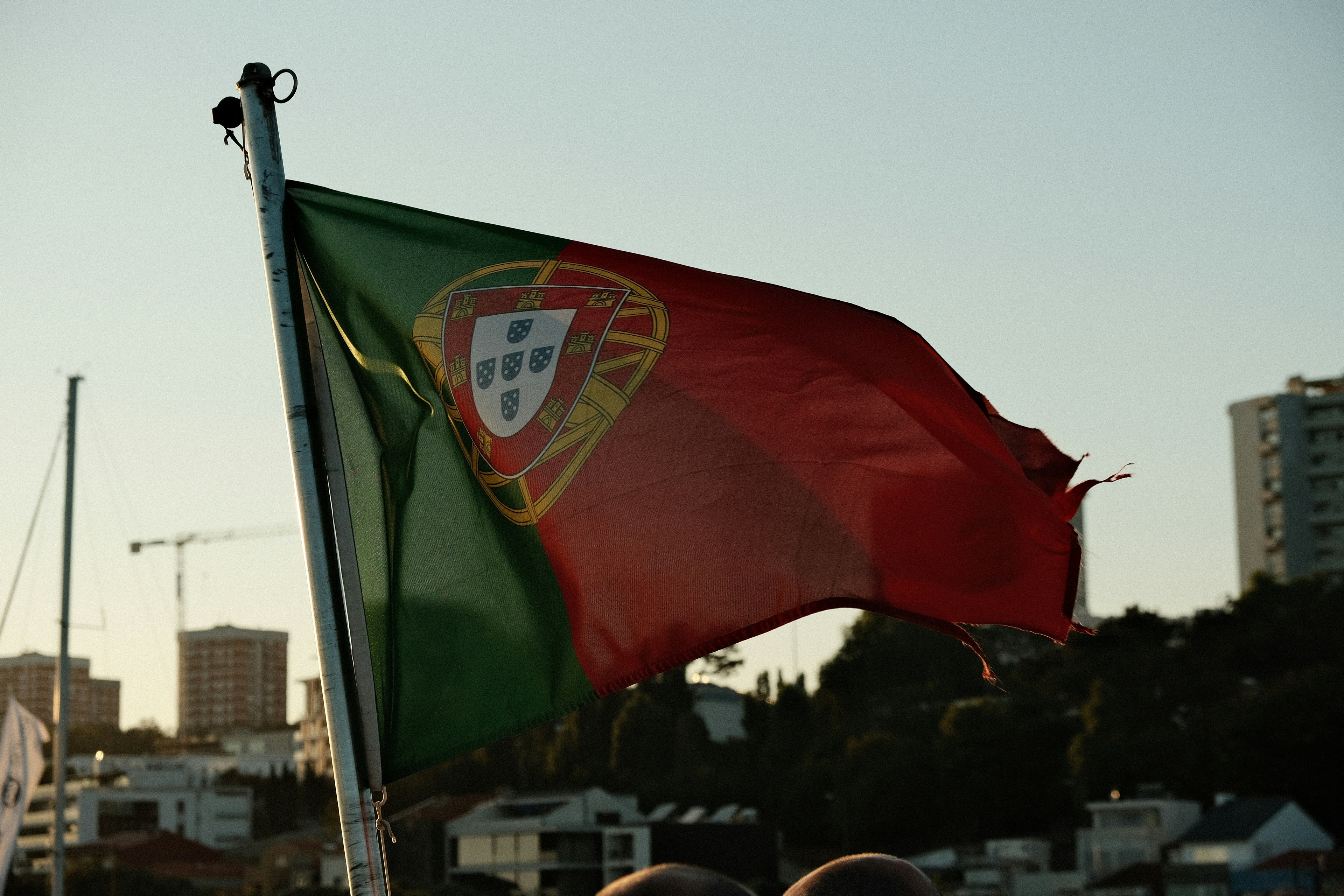 Living in Portugal without speaking Portuguese myth or reality