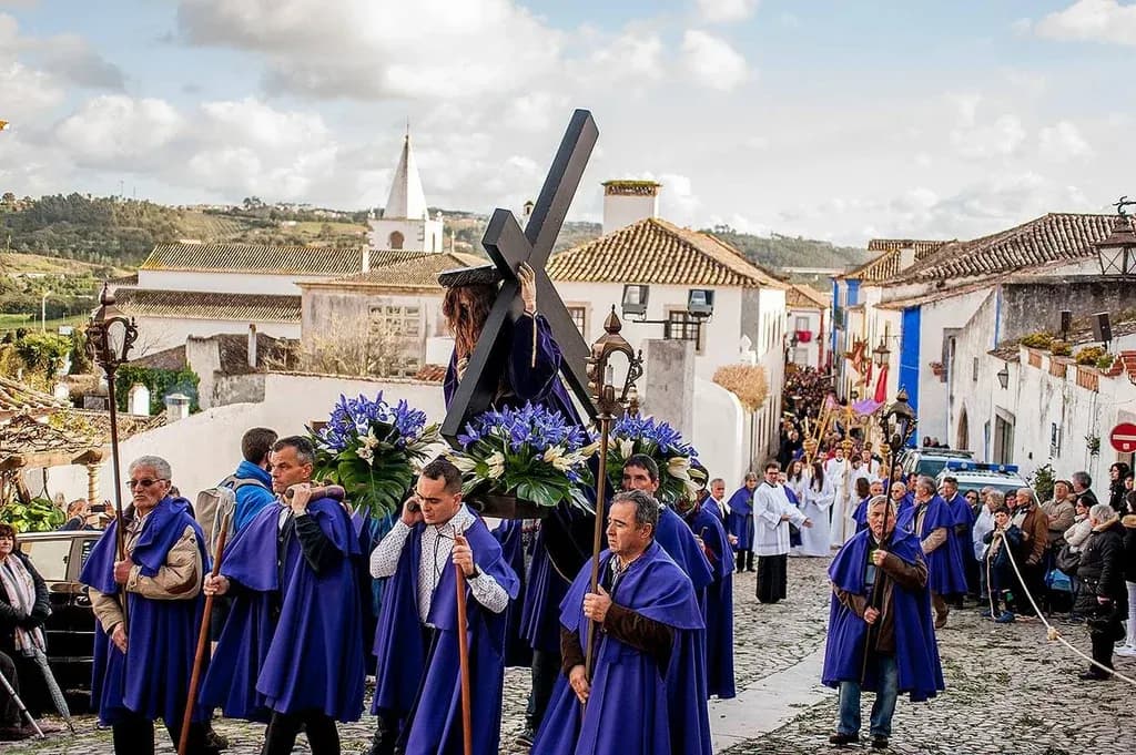 As procissões religiosas, um Portugal entre fervor e folclore